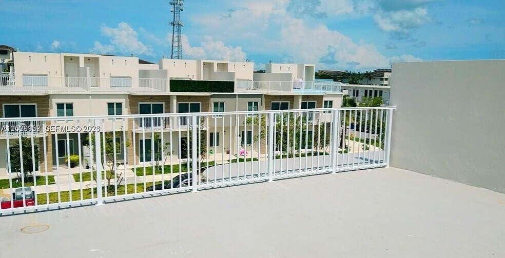 Building Photo - 25810 SW 144th Ave