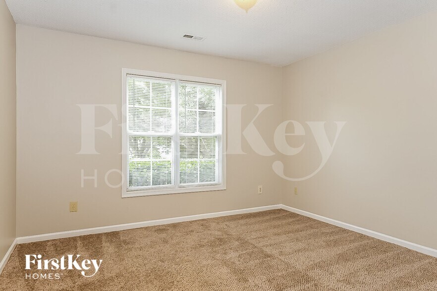 Building Photo - 1711 Kildare Woods Dr