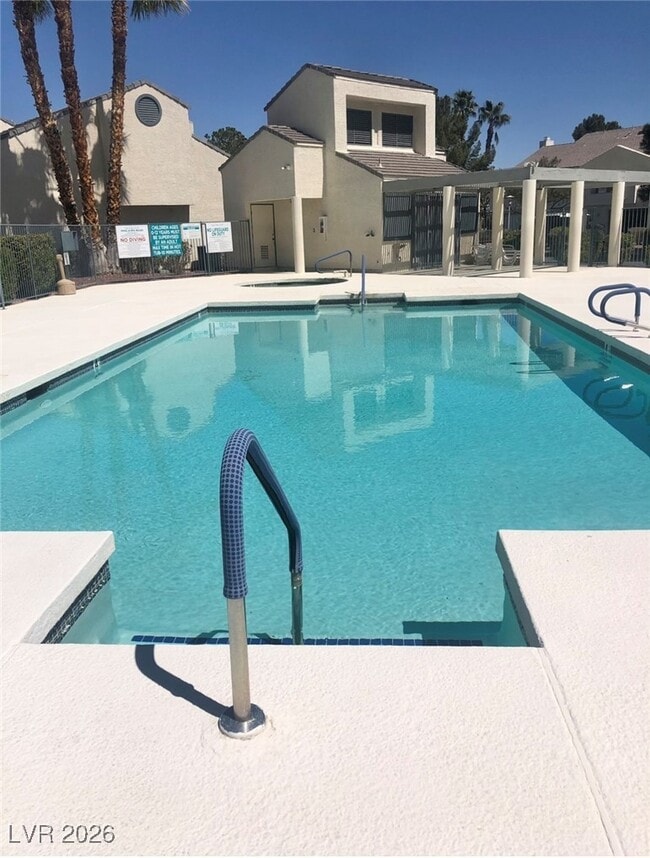 Building Photo - 2700 Lodestone Dr