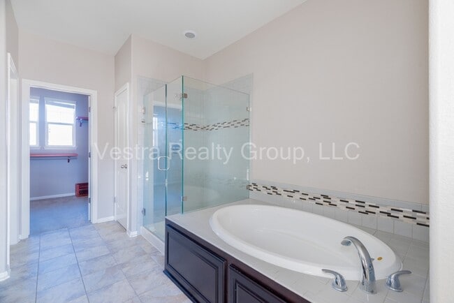 Building Photo - 2794 Rising Moon Way