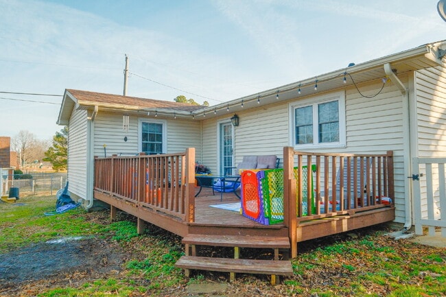 Building Photo - 107 Edgewood Ave