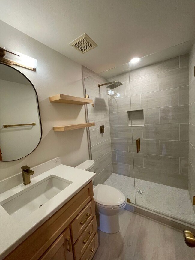 Building Photo - Front Range views, Spectacular location, Boulder home avail. Now!