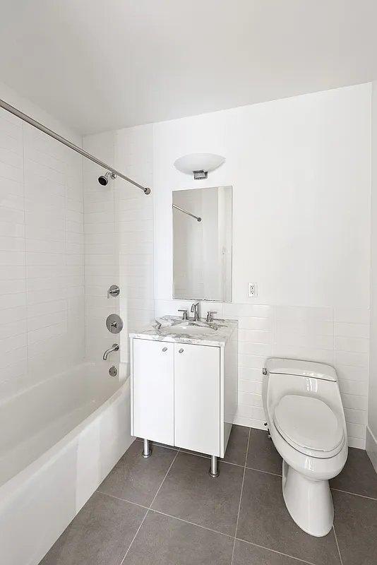Building Photo - 2 bedroom in Long Island City NY 11101