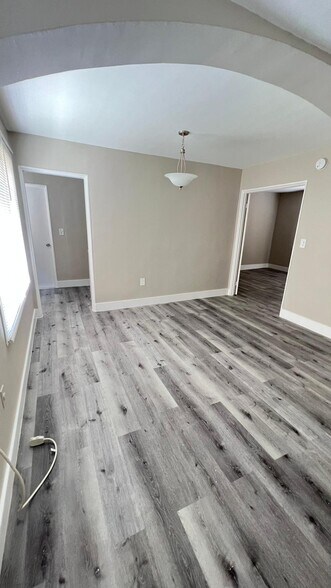 Building Photo - 7821 Byron Ave