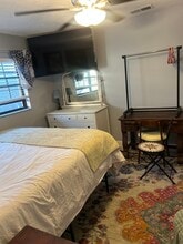 Building Photo - 5582 SE 42nd Ct