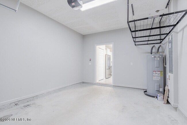 Building Photo - 845 Observatory Pkwy