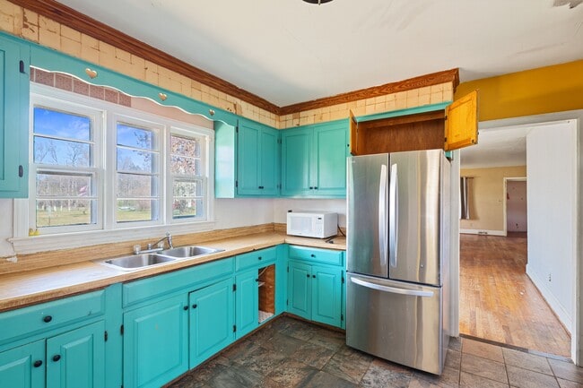 Building Photo - 224 NC-561