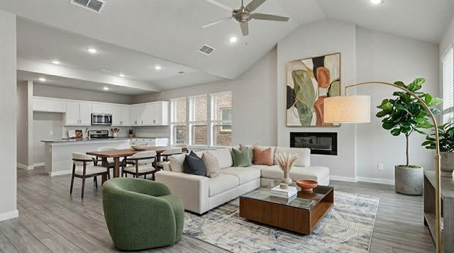 Building Photo - 2320 Spring Side Dr