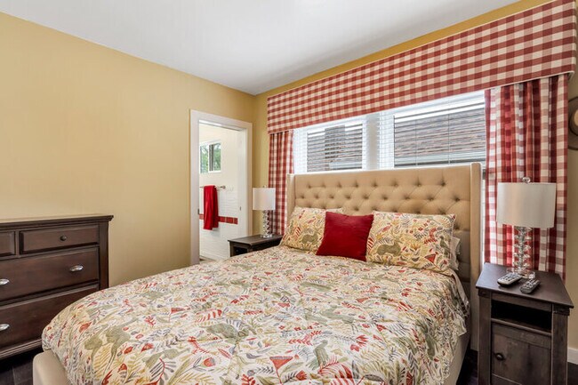 Building Photo - 631 Clover Ln