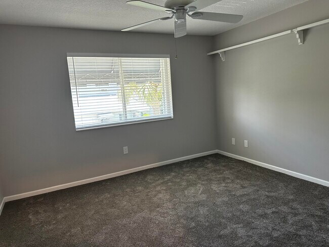 Building Photo - 4949 N Hwy A1A