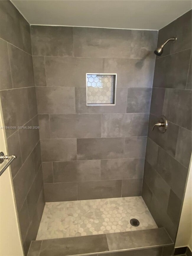 Building Photo - 851 SW 63rd Way