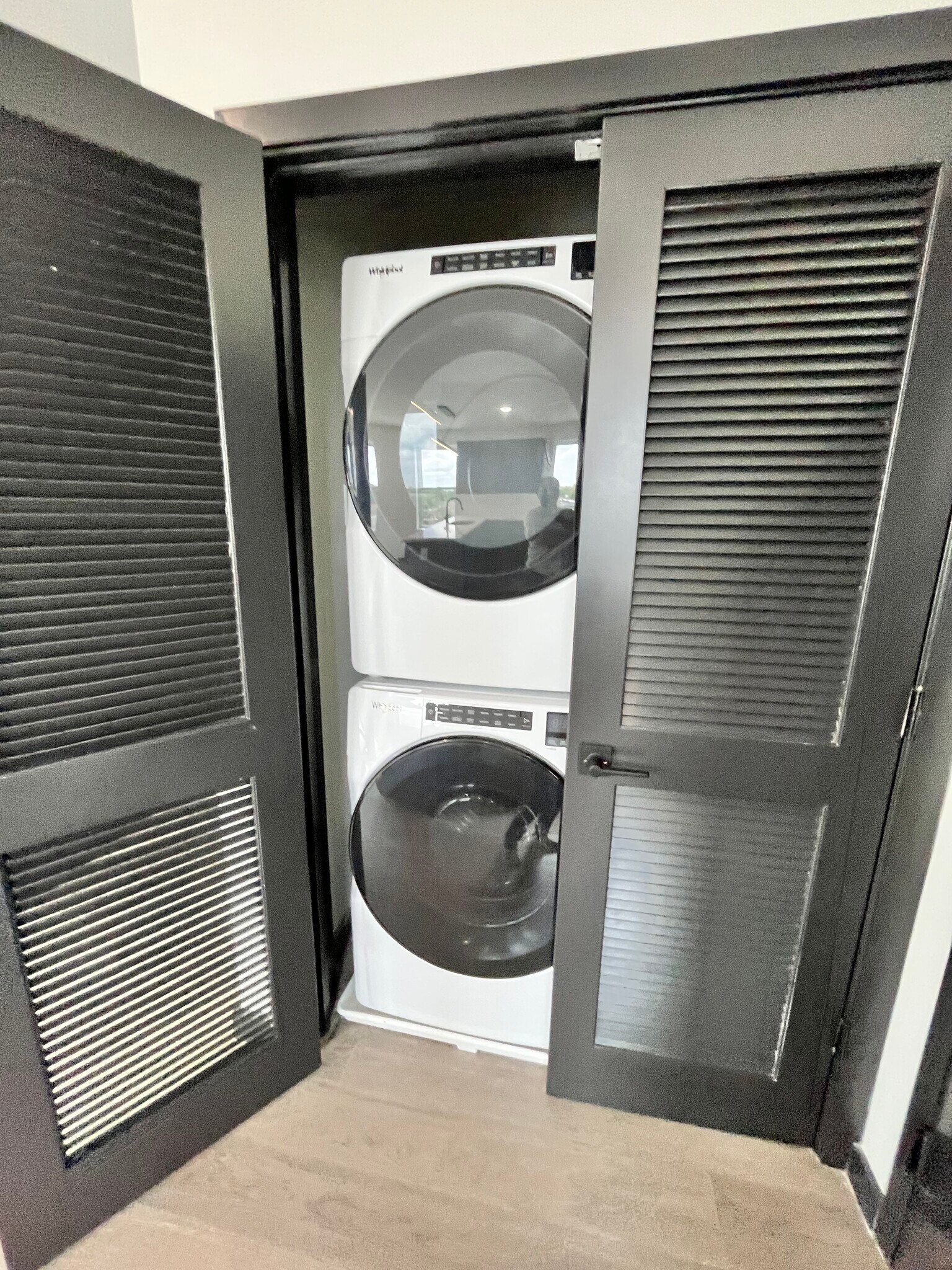 132 Mallory Ave 501 - 138 Mallory Ave