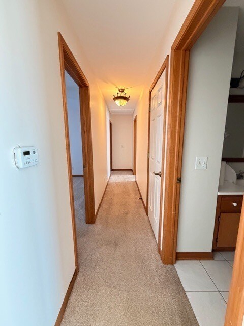 Building Photo - 517 E Conley Dr