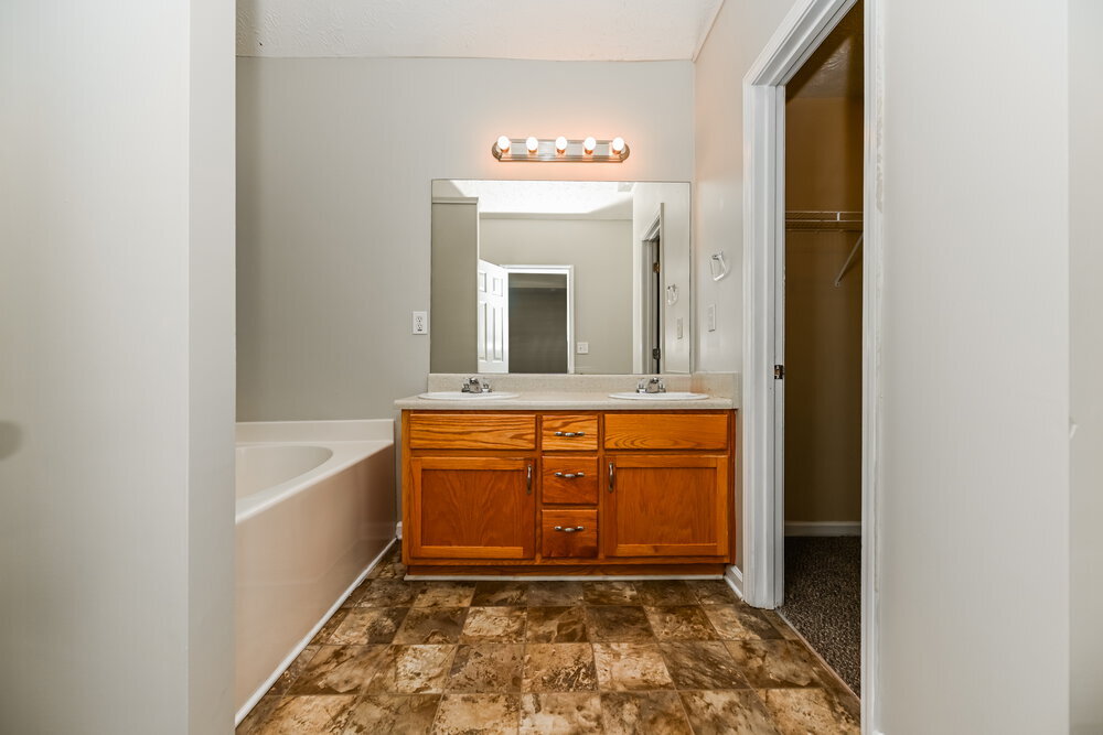 Building Photo - 306 Fletcher Ct