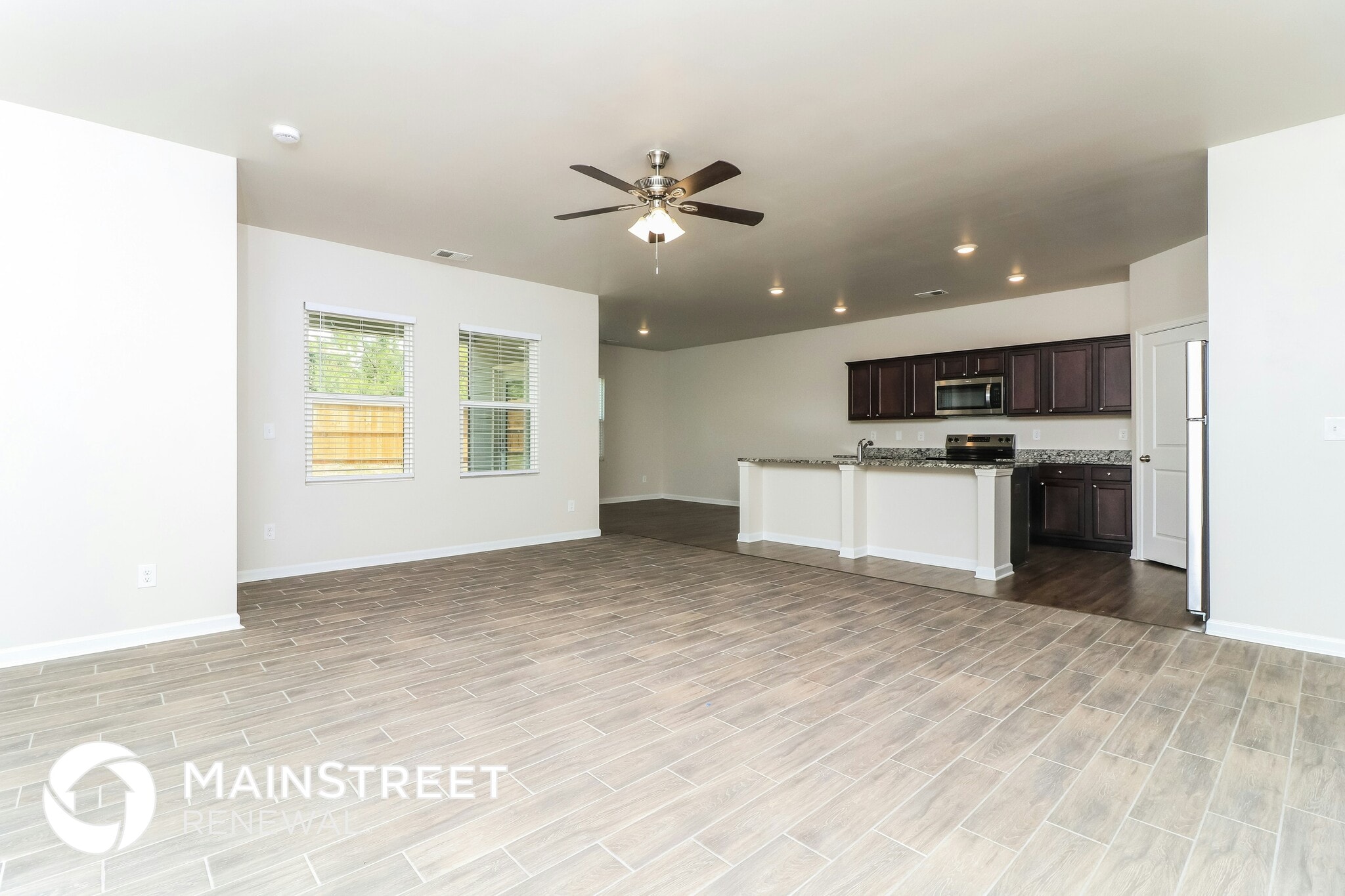 Building Photo - 80 Randette Dr