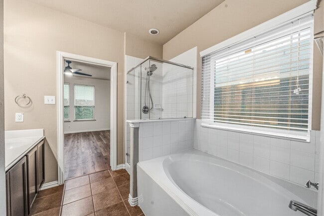 Building Photo - 2403 Summers Glen Ct