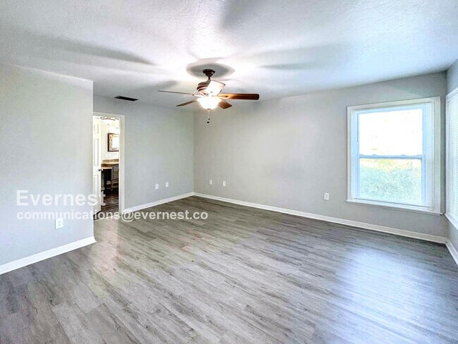 Building Photo - 8321 Brandeis Cir E