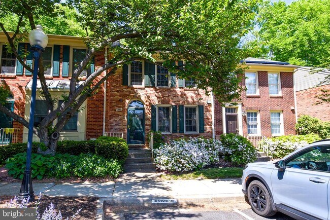 Building Photo - 5433 Grove Ridge Way