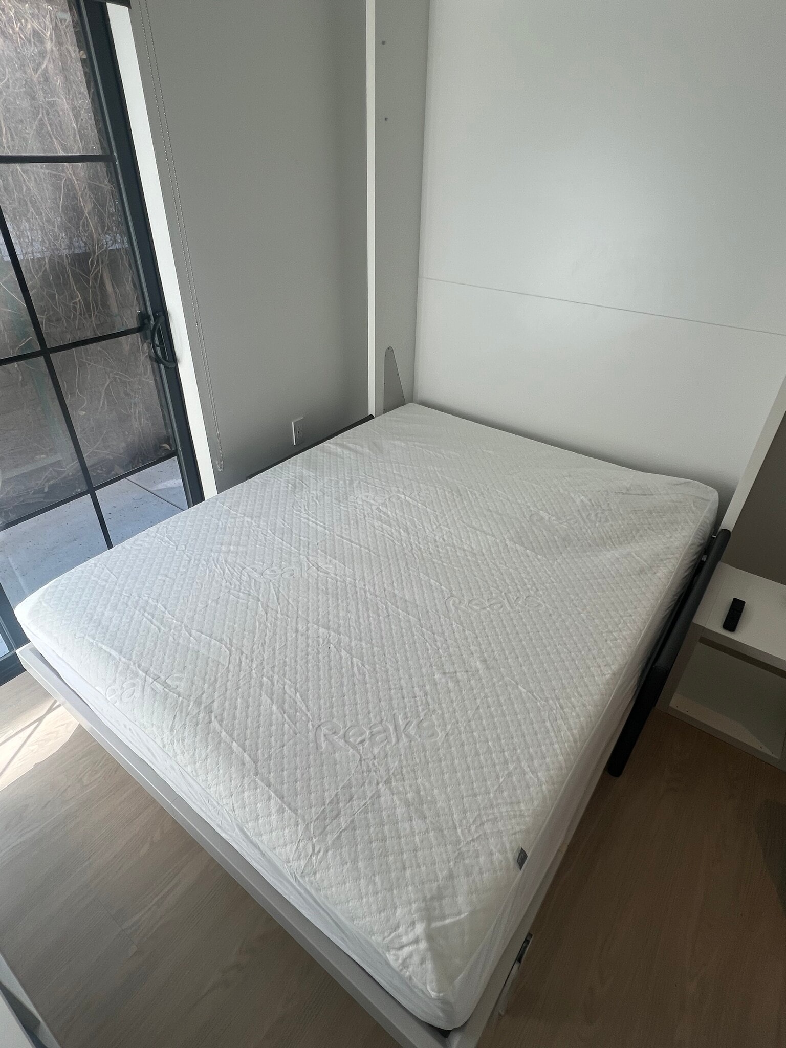 Building Photo - 1901 Overland Ave