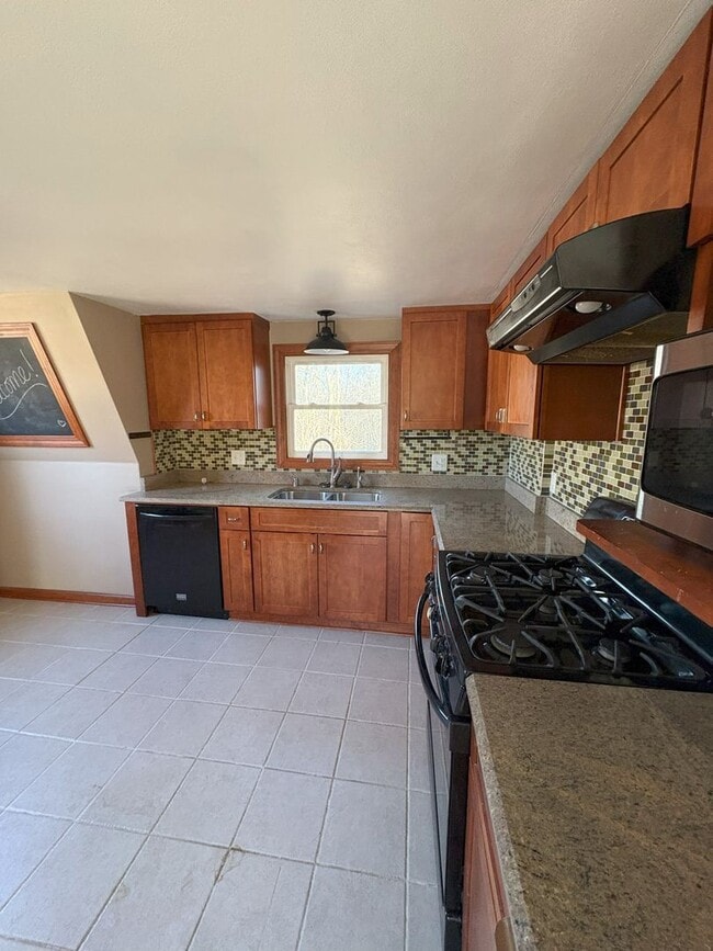 Building Photo - W136N7084 Claas Rd