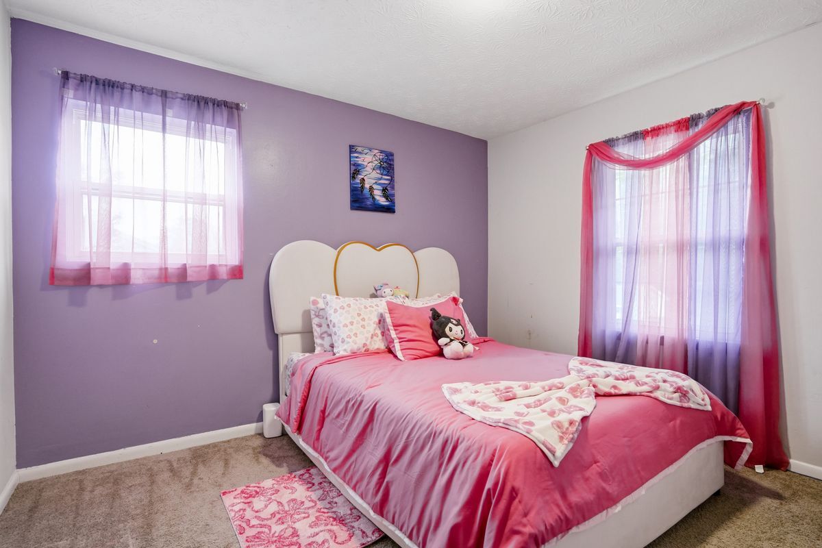Building Photo - 405 King Arthur Ct