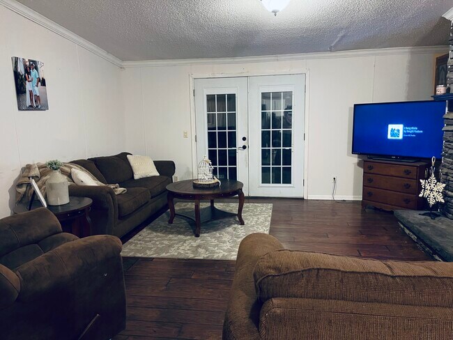 Building Photo - 294 Oscar Weeks Rd