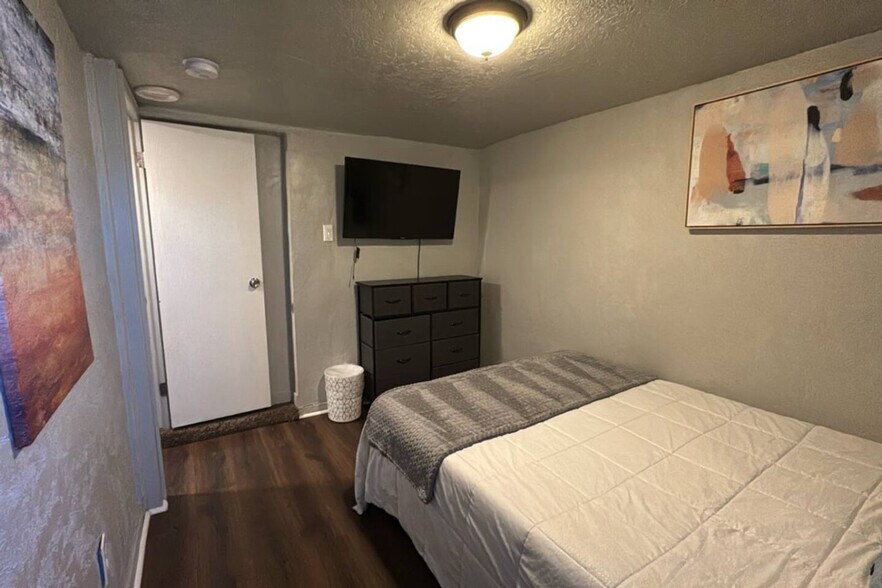 Building Photo - 7790 S 480 W