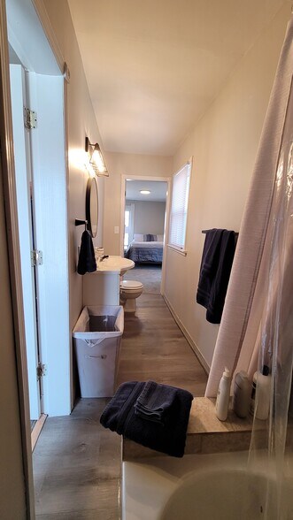 Building Photo - 125 Litchfield Ave SE