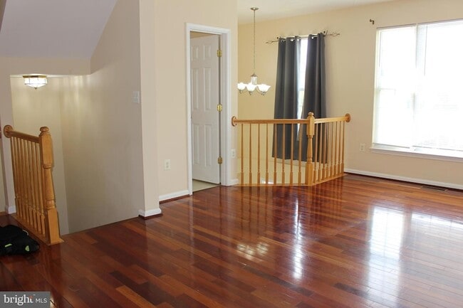 Building Photo - 42856 Golf View Dr