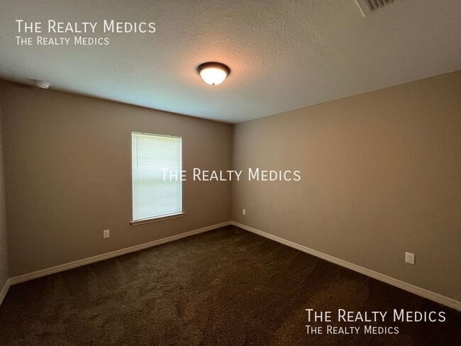 Building Photo - 481 Marion Oaks Blvd