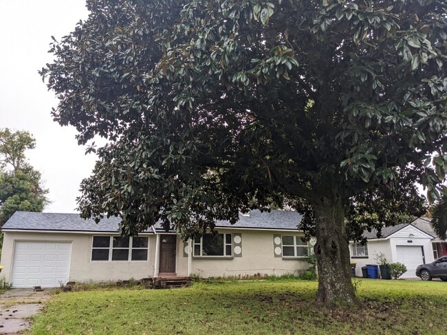 Primary Photo - 5058 Polaris St