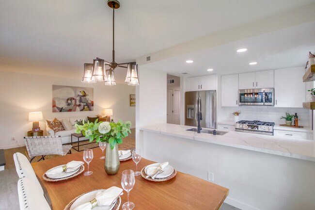 Primary Photo - 1059 Arbor Ln