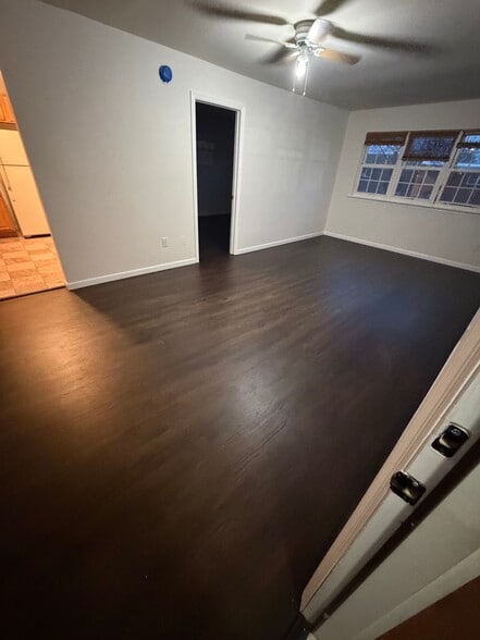 Building Photo - 288 College Dr