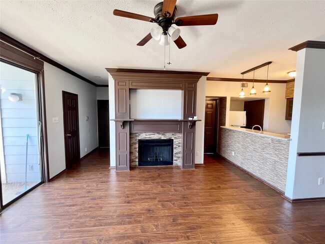 Building Photo - 14550 Fonmeadow Dr