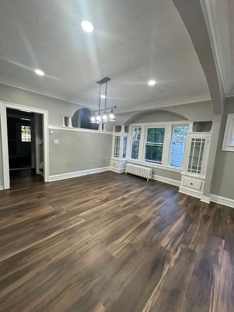 Building Photo - 3083 E Derbyshire Rd