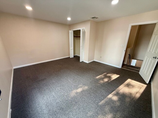 Building Photo - 333 Smithtown Blvd