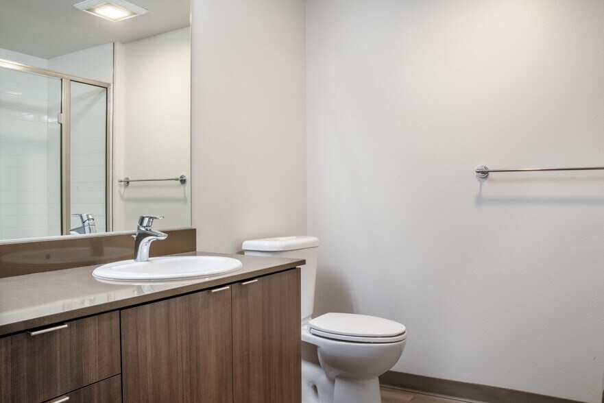 Building Photo - 1530 Belmont Ave