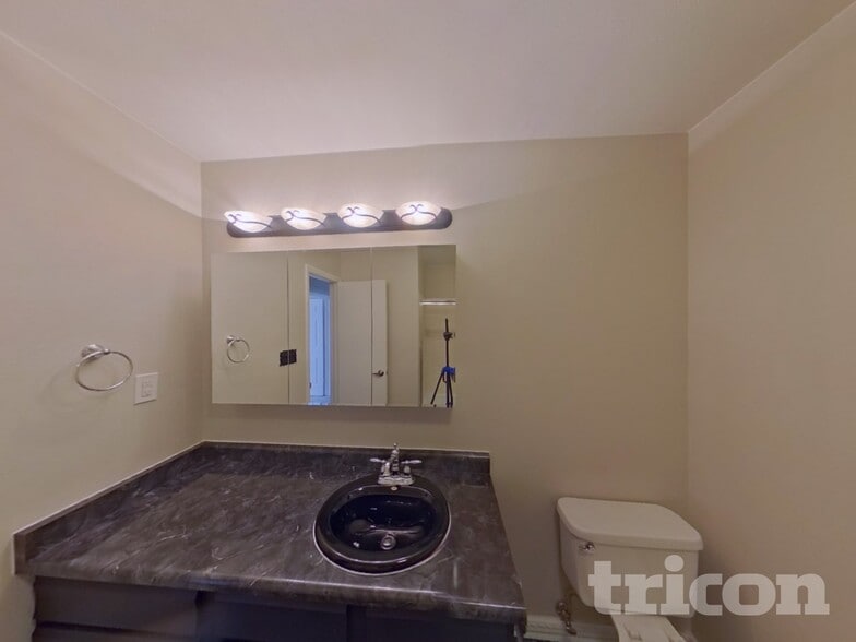 Building Photo - 2305 Providence Cir