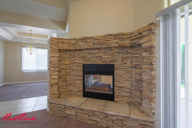 Building Photo - Cozy 3-bedroom Home. Small Dog Friendly!