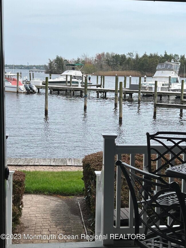 Building Photo - 85 E Water St