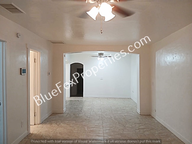 Building Photo - 2641 N Fontana Ave