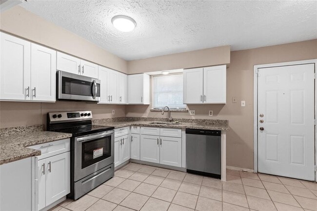 Building Photo - 4522 Mossygate Dr