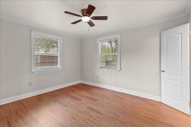 Building Photo - Completely Renovated 3 Bed 2 Bath home with HUGE fenced yard & shed