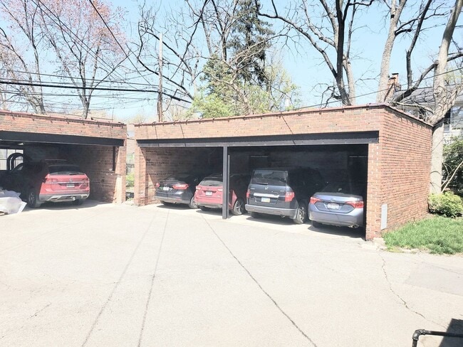 Building Photo - 1922 Baldridge Rd