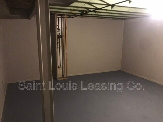 Building Photo - 8334 Elmore Ave