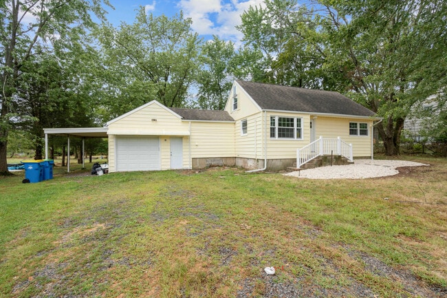 Building Photo - 60 Ellison Rd