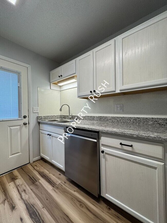 Building Photo - 3210 Joselin Ln