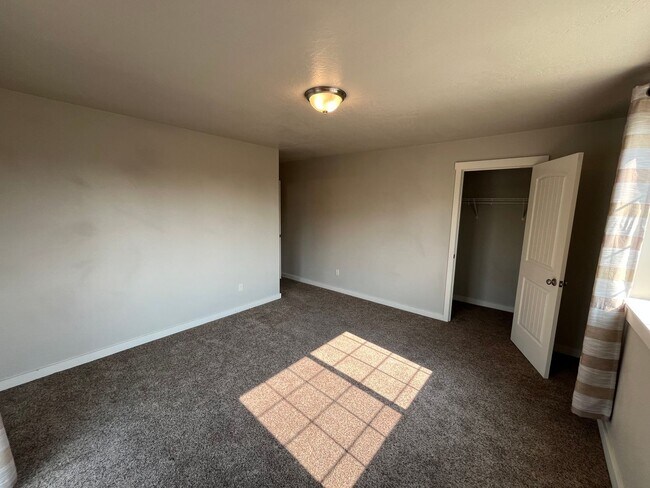 Building Photo - 63159 de Haviland St