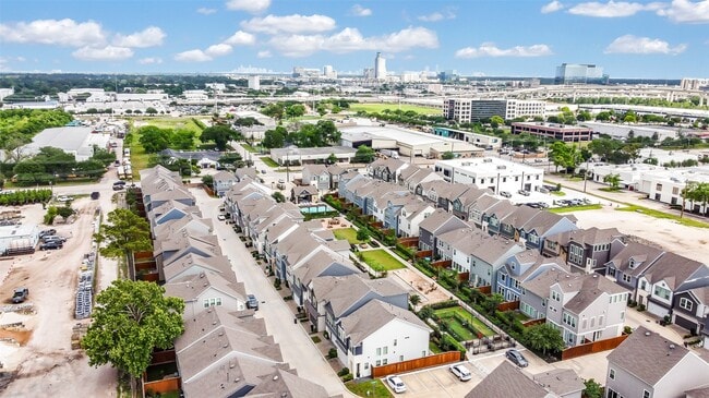 Building Photo - 10964 Swang Link Dr