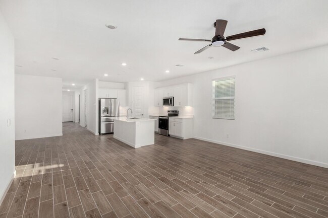 Building Photo - 17824 W Vogel Ave